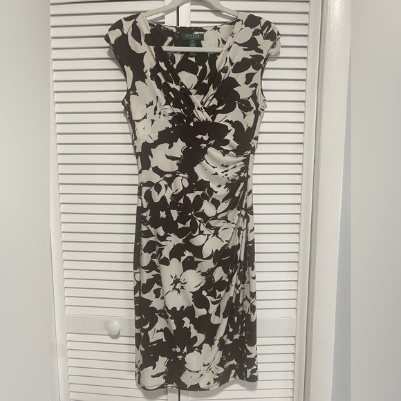 Lauren Ralph Lauren Dresses & Skirts - Lauren Ralph Lauren Body Con Dress Brown and Beige Size 4